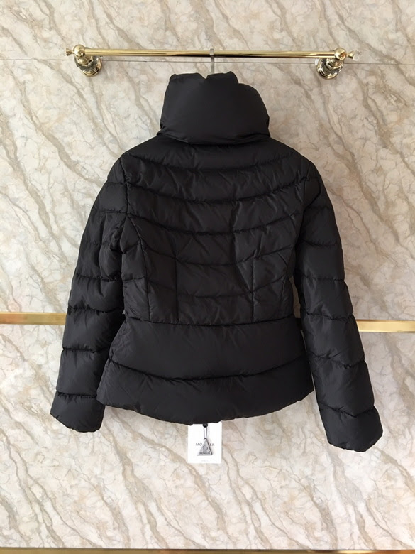 Moncler Down Jacket Wmns ID:202109f302